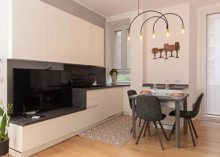 Artstay Exclusive Navigli, Metro & Parking Апартаменты *